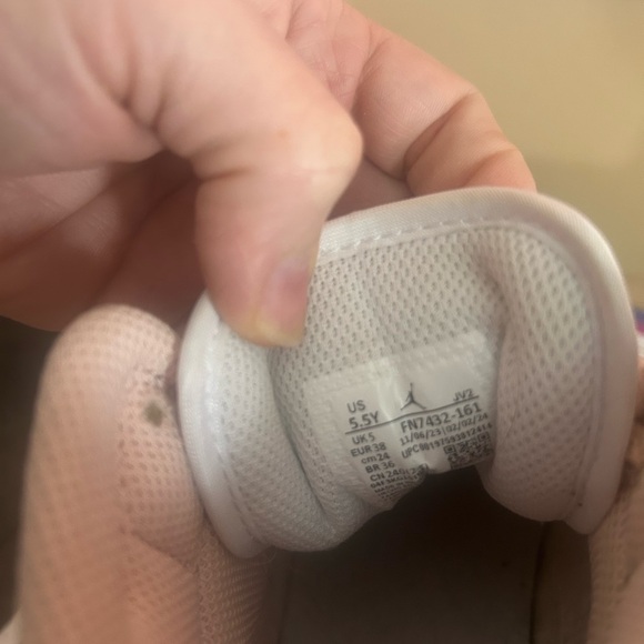 Nike Air Jordans soze 5.5Y - Picture 7 of 7